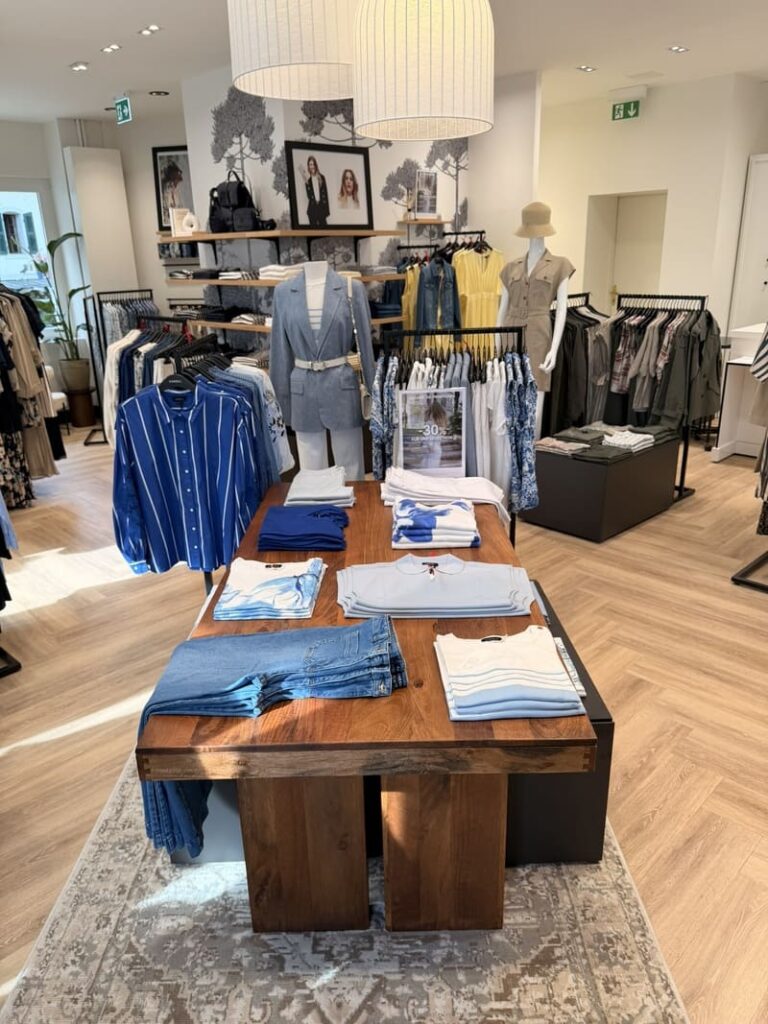 Retail and renovation Caroll Nyon