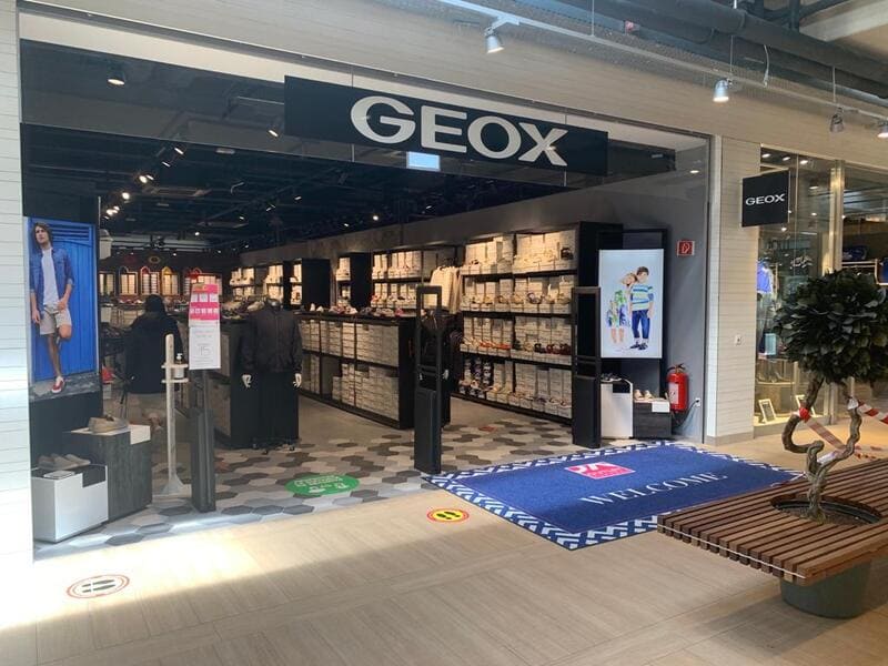 Geox Store Construction