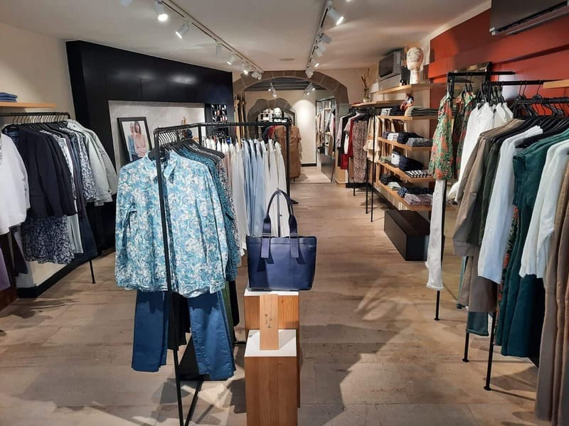Project Retail Renovation Caroll Morges